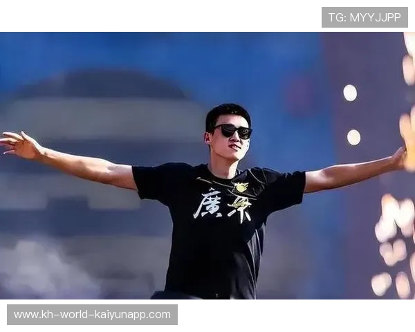 中国男篮力克强敌晋级世界杯四强创历史新篇章全国球迷欢呼沸腾夜 中国男篮力克强敌晋级世界杯四强创历史新篇章全国球迷欢呼沸腾夜