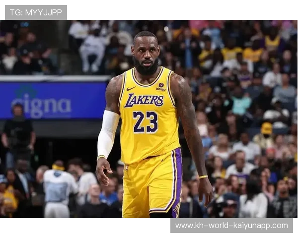 勒布朗詹姆斯突破历史得分纪录 成为NBA全场得分王