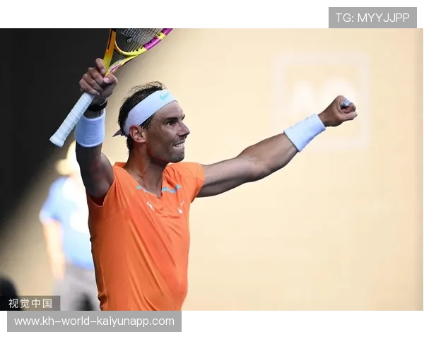 澳网焦点战纳达尔逆转晋级四强引爆赛场热潮全球球迷热议不断升温